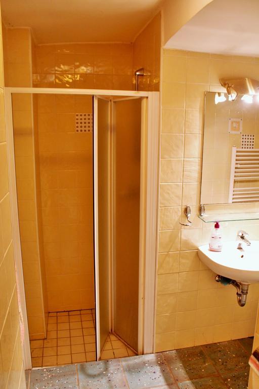 Nattache Studio Apartment Basment Загреб Екстериор снимка